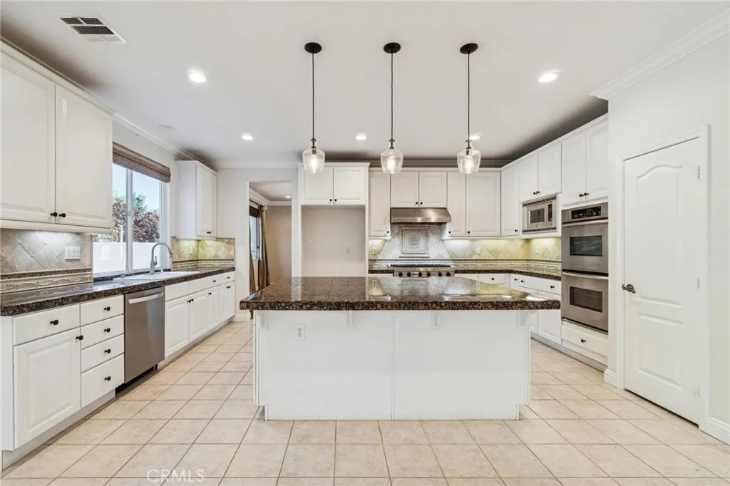 26511 Brooks Circle, Stevenson Ranch, California 91381 home-pic-13